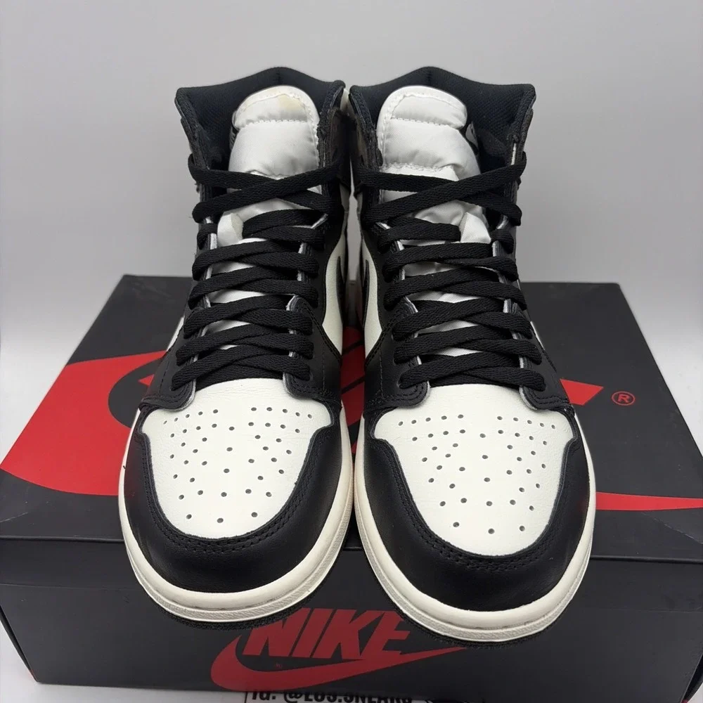 Size 10 - Jordan 1 Retro OG High Dark Mocha (555088-105)